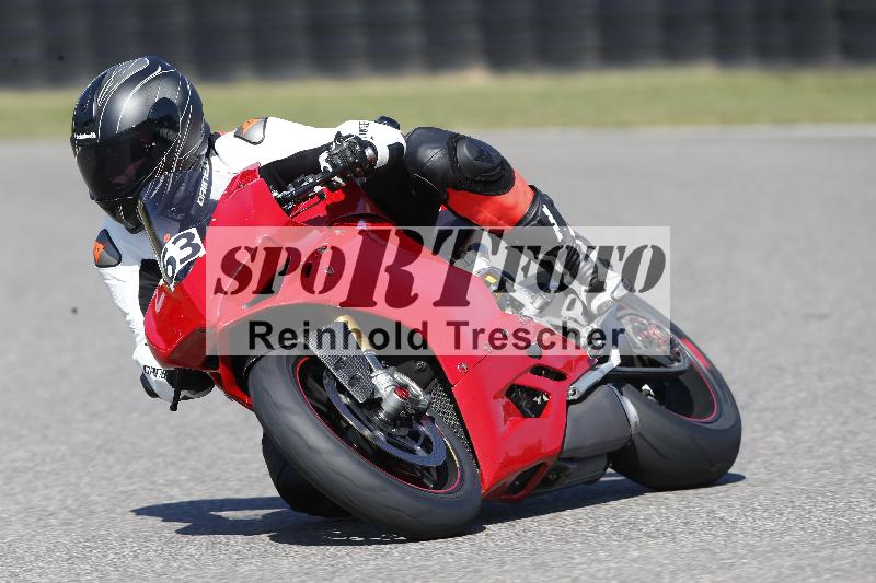 Archiv-2025/49 26.08.2025 Cornu Master School ADR/rot-rouge/63